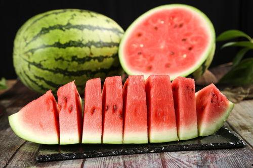 末伏吃果不吃瓜,果香四溢，瓜果不宜