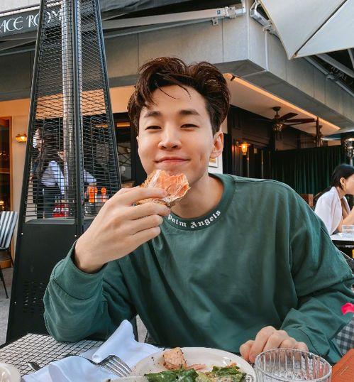 吃瓜爷青回,揭秘娱乐圈那些不为人知的幕后故事